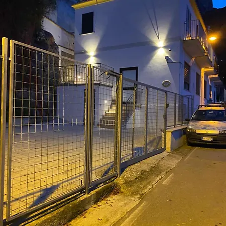 Montemare 3* أمالفي