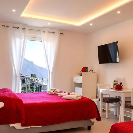 Montemare Guest house *